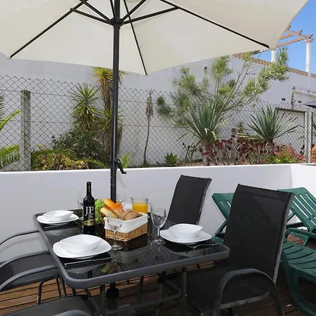 Appartement Vista Mar-beach 1km, Shared Pool *